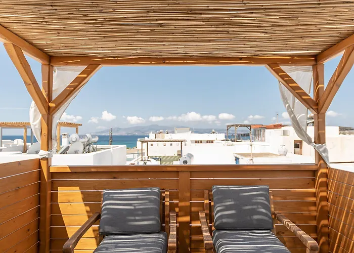 Aphrodite Luxury איוס פרוקופיוס